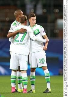 Dienstag 15.09.2015, Champions League, Vorrunde, 1. Spieltag, Saison 2015 2016, VfL Wolfsburg - ZSKA Moskau, Schlussjubel v.l. Naldo (Wolfsburg) , Maximilian Arnold (Wolfsburg) und Julian Draxler (Wolfsburg) DeFodi035