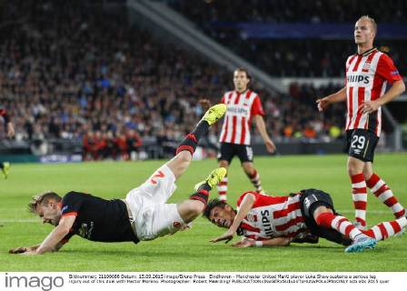 Eindhoven - Manchester United ManU player Luke Shaw sustains a serious leg injury out of this duel with Hector Moreno. Photographer: Robert Meerding 