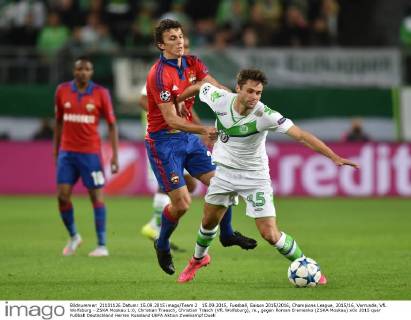 15.09.2015, Fussball, Saison 2015 2016, Champions League, 2015 16, Vorrunde, VfL Wolfsburg - ZSKA Moskau 1:0, Christian Traesch, Christian Träsch (VfL Wolfsburg), re., gegen Roman Eremenko (ZSKA Moskau)