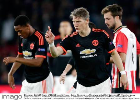 Bastian Schweinsteiger of Manchester United ManU during the UEFA Champions League group B match between PSV Eindhoven and Manchester United on September 15, 2015 at the Philips stadium in Eindhoven, The Netherlands. PSV Eindhoven v Manchester United UEFA Champions League 2015 2016 xVIxLaurensxLindhoutxIVx 4334261