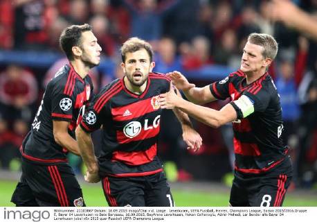 Leverkusen, UEFA Fussball, Herren, Champions League, Saison 2015 2016,Gruppe E, Bayer 04 Leverkusen vs Bate Baryssau, 16.09.2015, BayArena Leverkusen, Hakan Calhanoglu, Admir Mehedi, Lar Bender alle Bayer 04 Leverkusen jubel