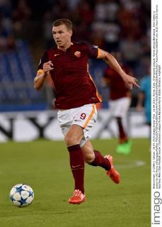 16.09.2015. Rome, Italy. Champions League. Roma versus Barcelona. Edin Dzeko in action for AS Roma xGiuseppexMaffiax  ActionPlus11660846