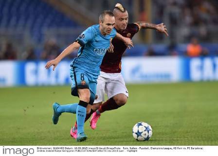 Rom, Italien - Fussball, Champions League, AS Rom vs. FC Barcelona: Andres Iniesta-Radja Nainggolan 