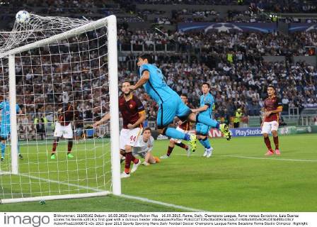 16.09.2015. Rome, Italy. Champions League. Roma versus Barcelona. Luis Suarez scores his team& x2019;s first goal with a dubious header xGiuseppexMaffiax  ActionPlus11660872