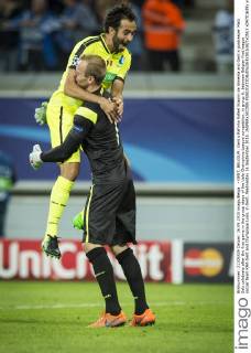- GENT, BELGIUM: Gent s Rafinha Rafael Scapini de Almeida and Gent s goalkeeper Matz Sels celebrate after the first game in the group stage of the Uefa Champions League competition, in group H, between Belgian first league soccer team KAA Gent and Olympique Lyon, in Gent, Wednesday 16 September 2015. JASPERxJACOBS  x04701639x
