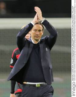 Roger SCHMIDT, Trainer Leverkusen Jubel, Freude, Emotionen, Feiern, Lachen, jubelt, freuen, reisst die Arme hoch BAYER 04 LEVERKUSEN - FC BATE BORISOV , Fussball UEFA Champions League, Gruppenphase, Leverkusen, 16.09.2015 CL Saison 2015 2016,