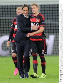 Roger SCHMIDT, Trainer Leverkusen umarmt Stefan KIESSLING, Lev 7 BAYER 04 LEVERKUSEN - FC BATE BORISOV , Fussball UEFA Champions League, Gruppenphase, Leverkusen, 16.09.2015 CL Saison 2015 2016,