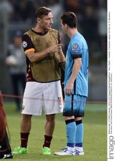 Rom, Italien - Fussball, Champions League, AS Rom vs. FC Barcelona: Francesco Totti-Lionel Messi