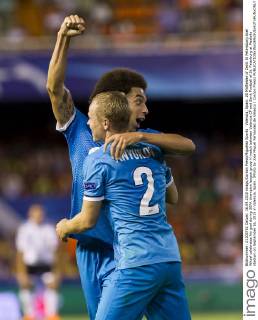 Valencia, Spain. 28 Midfielder of Zenit St Petersburg Axel Witsel celebrates his goal during UEFA champion league group H match between Valencia CF and Zenit Football of St. Peterburg at Mestalla stadium on September 16, 2015 in Valencia, Spain. (Photo by Jose Miguel Fernandez de Velasco Cordon Press) 