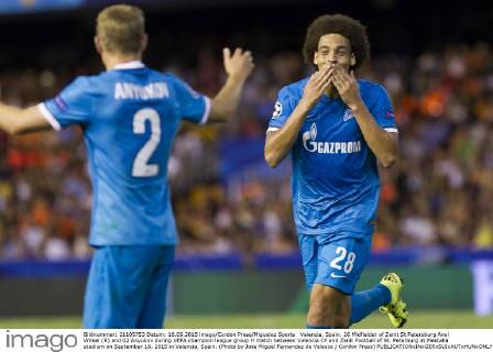 Valencia, Spain. 28 Midfielder of Zenit St Petersburg Axel Witsel (R) and 02 Anyukov during UEFA champion league group H match between Valencia CF and Zenit Football of St. Peterburg at Mestalla stadium on September 16, 2015 in Valencia, Spain. (Photo by Jose Miguel Fernandez de Velasco Cordon Press) 