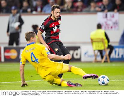 Leverkusen, 16.09.2015, BayArena Karim Bellarabi (Bayer), Kaspars Dubra (Borisov) Bayer Leverkusen - BATE Baryssau mm
