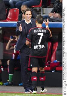 Leverkusen, 16.09.2015, BayArena Trainer Roger Schmidt (Bayer), Javier Hernandez Chicharito (Bayer) Bayer Leverkusen - BATE Baryssau mm