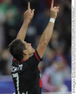 Javier HERNANDEZ, CHICCHARITO, Lev 7 Torjubel, Jubel nach dem Tor zum 4-1 Jubel, Freude, Emotionen, Feiern, Lachen, jubelt, freuen, reisst die Arme hoch, ballt die Faust BAYER 04 LEVERKUSEN - FC BATE BORISOV 4-1 , Fussball UEFA Champions League, Gruppenphase, Leverkusen, 16.09.2015 CL Saison 2015 2016,