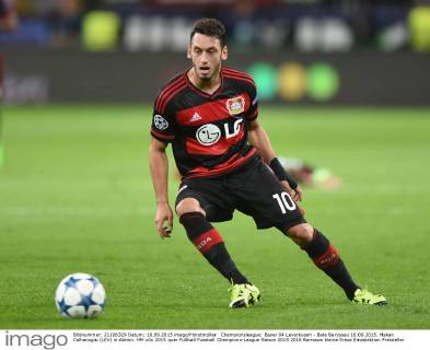 Championsleague: Bayer 04 Leverkusen - Bate Baryssau 16.09.2015. Hakan Calhanoglu (LEV) in Aktion. HM
