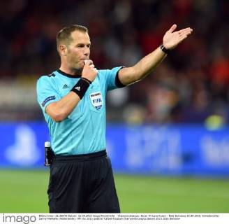 Championsleague: Bayer 04 Leverkusen - Bate Baryssau 16.09.2015. Schiedsrichter Danny Makkelie (Niederlande). HM