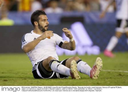 Negredo during the match between Valencia CF against FC Zenit, week 1 of Champions League 2015 16 in Mestalla stadium, Valencia, SPAIN - 2015 september 16. (Photo: Jose Breton). 