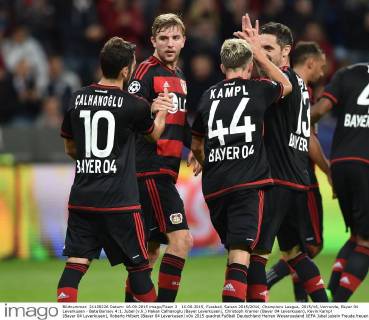 16.09.2015, Fussball, Saison 2015 2016, Champions League, 2015 16, Vorrunde, Bayer 04 Leverkusen - Bate Borisov 4:1, Jubel (v.li.) Hakan Calhanoglu (Bayer Leverkusen), Christoph Kramer (Bayer 04 Leverkusen), Kevin Kampl (Bayer 04 Leverkusen), Roberto Hilbert (Bayer 04 Leverkusen)