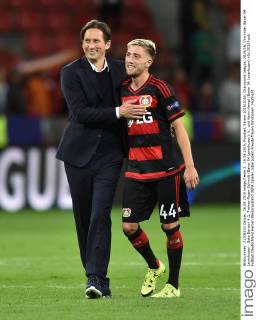 16.09.2015, Fussball, Saison 2015 2016, Champions League, 2015 16, Vorrunde, Bayer 04 Leverkusen - Bate Borisov 4:1, Trainer Roger Schmidt (Bayer 04 Leverkusen), li., und Kevin Kampl (Bayer 04 Leverkusen)