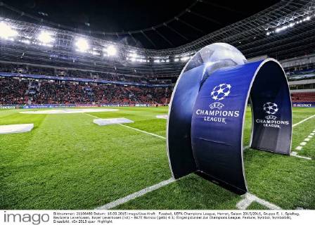 Fussball, UEFA Champions League, Herren, Saison 2015 2016, Gruppe E, 1. Spieltag, BayArena Leverkusen, Bayer Leverkusen (rot) - BATE Borisov (gelb) 4:1; Eingangstunnel zur Champions League. Feature, Symbol, Symbolbild, Einzelbild.