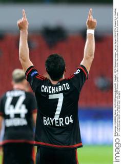 Fussball, UEFA Champions League, Herren, Saison 2015 2016, Gruppe E, 1. Spieltag, BayArena Leverkusen, Bayer Leverkusen (rot) - BATE Borisov (gelb) 4:1; Jubel Javier Hernandez Chicharito (Leverkusen) nach seinem Tor zum 3:1. Jubel, Freude, Aktion.