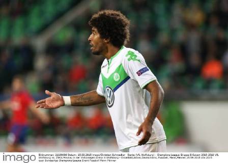 Dante (VfL Wolfsburg) - Champions League Gruppe B Saison 2015-2016 VfL Wolfsburg vs. ZSKA Moskau in der Volkswagen Arena in Wolfsburg - Einzelbild,Aktion,Deutschland, Fussball, Mann,Männer,15.09.2015