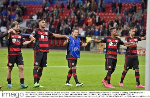16.09.2015, Fussball Championsleague 2015 2016, Vorrunde, 1.Spieltag, Bayer Leverkusen - BATE Baryssau, in der BayArena Leverkusen. v.l. Admir Mehmedi (Leverkusen), Jonathan Tah (Leverkusen), Chicharito Javier Hernandez (Leverkusen) , Wendell (Leverkusen) und Karim Bellarabi (Leverkusen) jubeln nach dem Spiel. 