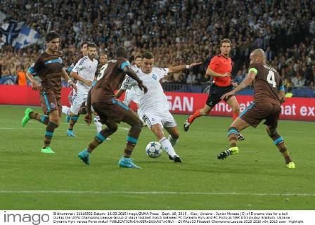 Sept. 16, 2015 - Kiev, Ukraine - Junior Moraes (C) of Dynamo vies for a ball during the UEFA Champions League Group G stage football match between FC Dynamo Kyiv and FC Porto at NSK Olimpiyskyi Stadium. Ukraine : Dynamo Kyiv versus Porto match - ZUMAp133