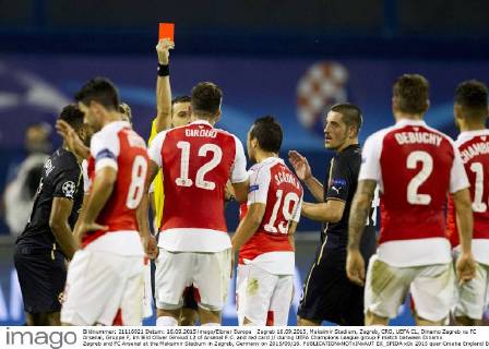 Zagreb 16.09.2015, Maksimir Stadium, Zagreb, CRO, UEFA CL, Dinamo Zagreb vs FC Arsenal, Gruppe F, im Bild Oliver Giroiud 12 of Arsenal F.C. and red card during UEFA Champions League group F match between Dinamo Zagreb and FC Arsenal at the Maksimir Stadium in Zagreb, Germany on 2015 09 16.  EX_SPIDA  