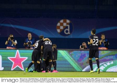 Zagreb 16.09.2015, Maksimir Stadium, Zagreb, CRO, UEFA CL, Dinamo Zagreb vs FC Arsenal, Gruppe F, im Bild Players of GNK Dinamo Zagreb celebrate gaol during UEFA Champions League group F match between Dinamo Zagreb and FC Arsenal at the Maksimir Stadium in Zagreb, Germany on 2015 09 16.  EX_SPIDA  