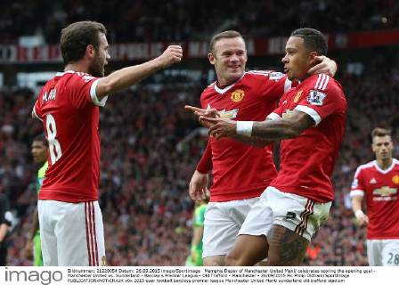 Memphis Depay of Manchester United ManU celebrates scoring the opening goal - Manchester United vs. Sunderland - Barclay s Premier League - Old Trafford - Manchester - 26 09 2015 Pic Philip Oldham SportImage EDITORIAL USE ONLY. No use with unauthorised audio, video, data, fixture lists, club league logos or live services. Online in-match use limited to 120 images, no video emulation. No use in betting, games or single club league player publications.