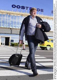- GENT, BELGIUM: Gent s head coach Hein Vanhaezebrouck pictured before the departure of KAA Gent, in Oostende airport, Monday 28 September 2015. Belgian first league soccer team KAA Gent fly to Saint Petersburg, Russia, to play the second game in the group stage of the Uefa Champions League competition against Zenit. YORICKxJANSENS  x04709799x