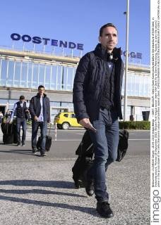 - GENT, BELGIUM: Gent s Sven Kums pictured before the departure of KAA Gent, in Oostende airport, Monday 28 September 2015. Belgian first league soccer team KAA Gent fly to Saint Petersburg, Russia, to play the second game in the group stage of the Uefa Champions League competition against Zenit. YORICKxJANSENS  x04709814x