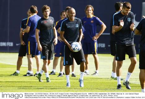 BARCELONA -september 28- SPAIN: Neymar Jr. and Gerard Pique during the training before the Champions League match against Bayer Levberkusen, on september 28, 2015. Photo: Joian Valls Urbanandsport Cordon Press 