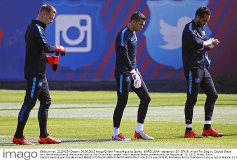 BARCELONA -september 28- SPAIN: Andre Ter Stegen, Claudio Bravo and Jordi Masip during the training before the Champions League match against Bayer Levberkusen, on september 28, 2015. Photo: Joian Valls Urbanandsport Cordon Press 