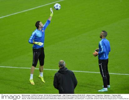 GNK Dinamo training 28.09.2015., Allianz Arena, Muenchen, Germany - Training GNK Dinamo day before the the second round of Group F of the Champions League match between FC Bayern - GNK Dinamo. Eduardo Carvalho, Antonijo Jezina. MarkoxLukunic PIXSELL