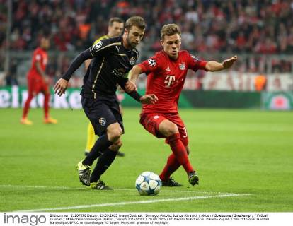 Domagoj Antolic, Joshua Kimmich Aktion Spielszene Zweikampf Fußball Fussball UEFA Championsleague Herren Saison 2015 2016 29.09.2015 FC Bayern München vs. Dinamo Zagreb