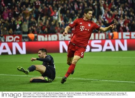 29.09.2015, Fussball, Saison 2015 2016, Champions League, 2015 16, Vorrunde, FC Bayern München - Dinamo Zagreb, Jubel Robert Lewandowski (Bayern Muenchen), re.