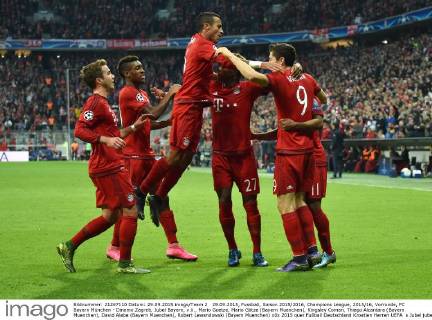 29.09.2015, Fussball, Saison 2015 2016, Champions League, 2015 16, Vorrunde, FC Bayern München - Dinamo Zagreb, Jubel Bayern, v.li., Mario Goetze, Mario Götze (Bayern Muenchen), Kingsley Coman, Thiago Alcantara (Bayern Muenchen), David Alaba (Bayern Muenchen), Robert Lewandowski (Bayern Muenchen)