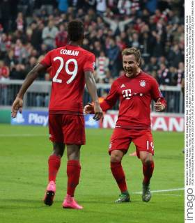 29.09.2015,FC Bayern vs Dinamo Zagreb,1.BL, CL, Champions League, Allianz Arena, Soccer Fussball, Football, Herren, Männer 29.09.2015, CL, FC Bayern vs Dinamo Zagreb, Allianz Arena, München im Bild: Kingsley Coman (FCB) und Torschütze Mario Götze (FCB)