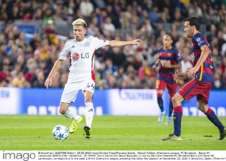 Aktuell Fußball, Champions League, FC Barcelona - Bayer 04 Leverkusen BARCELONA- september, 29- SPAIN: Kevin Kampl and Sergio Busquets (r) during the match beetwen FC Barcelona Barca and Bayer 04 Leverkusen, corresponding to the week 2 of the Champions League, played at the Camp Nou stadium on September 29, 2015 in Barcelona, Spain. (Photo by Mikel Trigueros Urbanandsport Cordon Press) 