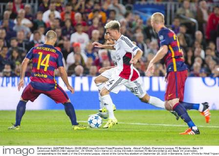 Aktuell Fußball, Champions League, FC Barcelona - Bayer 04 Leverkusen BARCELONA- september, 29- SPAIN: Kevin Kampl (c) during the match beetwen FC Barcelona Barca and Bayer 04 Leverkusen, corresponding to the week 2 of the Champions League, played at the Camp Nou stadium on September 29, 2015 in Barcelona, Spain. (Photo by Mikel Trigueros Urbanandsport Cordon Press) 