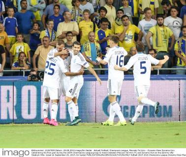 Aktuell Fußball, Champions League, Maccabi Tel Aviv - Dynamo Kiew Dynamo Kyiv Celebrating the first goal during the UEFA Chanmpions League group G match between Maccabi Tel-Aviv FC and Dynamo Kyiv at the Sammy Ofer Stadium Hifa- Israel on September 29, 2015 nir keidar 