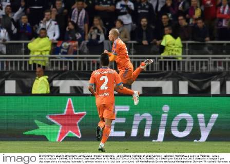 Joie Sofiane Feghouli et Joao Cancelo (valence) FOOTBALL : Lyon vs Valence - Ligue des Champion - 29 09 2015 FredericChambert Panoramic 