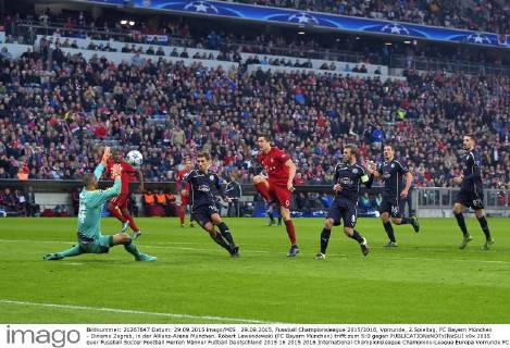 29.09.2015, Fussball Championsleague 2015 2016, Vorrunde, 2.Spieltag, FC Bayern München - Dinamo Zagreb, in der Allianz-Arena München. Robert Lewandowski (FC Bayern München) trifft zum 5:0 gegen 