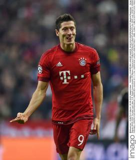 FUSSBALL CHAMPIONS LEAGUE SAISON 2014 2015 GRUPPENPHASE FC Bayern Muenchen - Dinamo Zagreb 29.09.2015 Torjubel nach dem 5:0: Robert Lewandowski (FC Bayern Muenchen) 