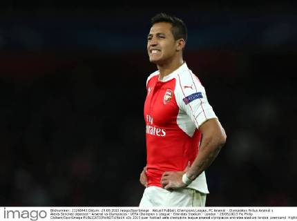 Aktuell Fußball, Champions League, FC Arsenal - Olympiakos Piräus Arsenal s Alexis Sanchez dejected - Arsenal vs Olympiacos - UEFA Champion s League - Emirates Stadium - London - 29 09 2015 Pic Philip Oldham SportImage EDITORIAL USE ONLY. No use with unauthorised audio, video, data, fixture lists, club league logos or live services. Online in-match use limited to 120 images, no video emulation. No use in betting, games or single club league player publications.