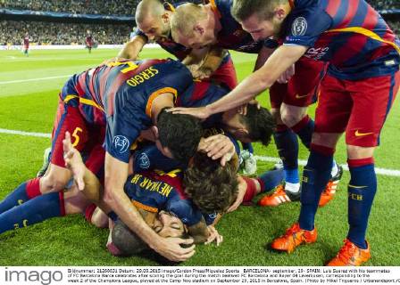 BARCELONA- september, 29- SPAIN: Luis Suarez with his teammates of FC Barcelona Barca celebrates after scoring the goal during the match beetwen FC Barcelona and Bayer 04 Leverkusen, corresponding to the week 2 of the Champions League, played at the Camp Nou stadium on September 29, 2015 in Barcelona, Spain. (Photo by Mikel Trigueros Urbanandsport Cordon Press) 