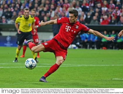 29.09.2015,FC Bayern vs Dinamo Zagreb,1.BL, CL, Champions League, Allianz Arena, Soccer Fussball, Football, Herren, Männer 29.09.2015, CL, FC Bayern vs Dinamo Zagreb, Allianz Arena, München im Bild: Robert Lewandowski (FCB)