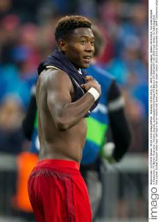 Dienstag 29.09.2015, CL, UEFA Champions League, Saison 2015 2016, Vorrunde Hinspiel in Muenchen, FC Bayern Muenchen -Dinamo Zagreb, schlussjubel David Alaba (FC Bayern 27) DeFodi507