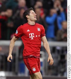 Fussball, Champions League, 2015 2016, Herren, Gruppenphase, 2. Spieltag, 29.09.2015, FC Bayern München - GNK Dinamo Zagreb 5-0, v.l. Robert Lewandowski, FC Bayern München, Aktion, Freude, jubeln, Jubel nach Tor zum 5-0,